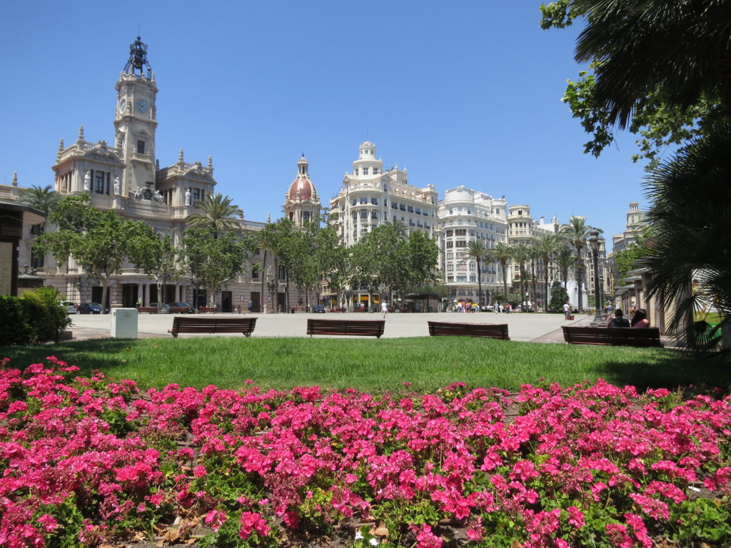 Der Rathausplatz von Valencia